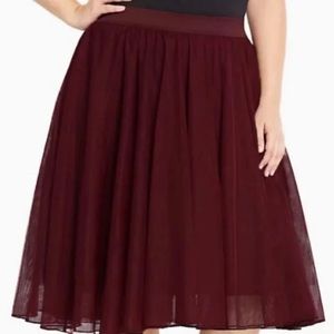 4x Burgundy Torrid Tulle Skirt
